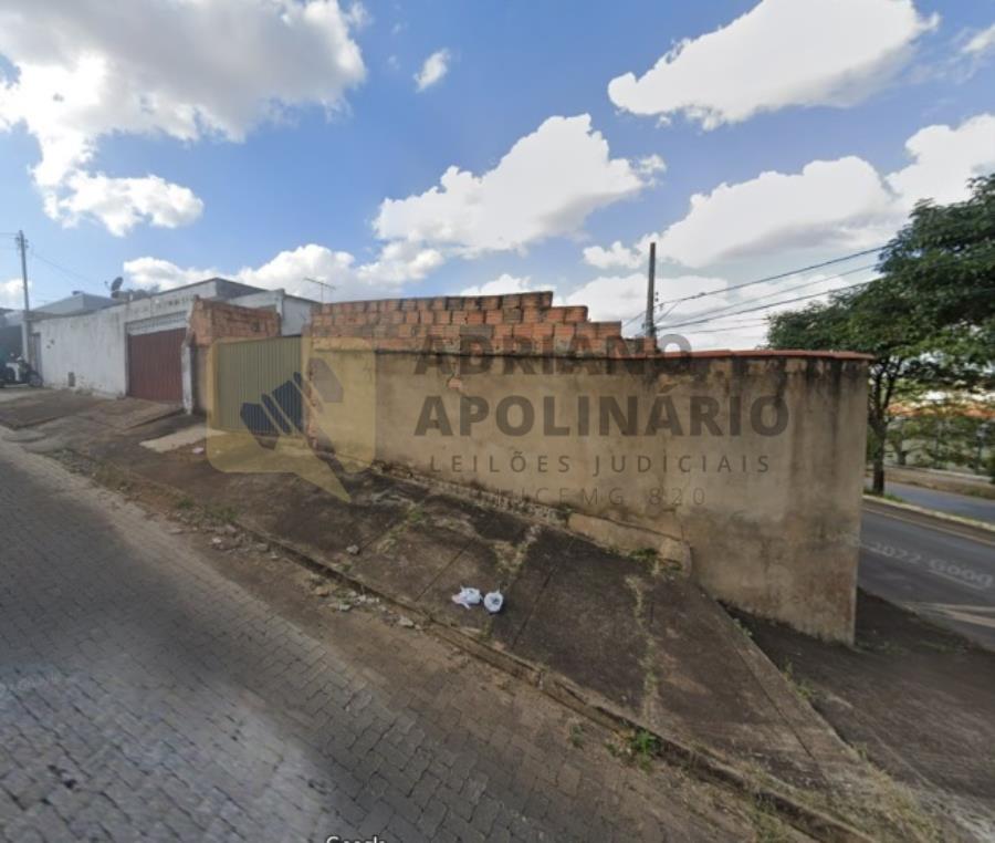 11.309 Leilão Judicial - Casa Rua Barão do Rio Branco, localizado em Patos De Minas - MG